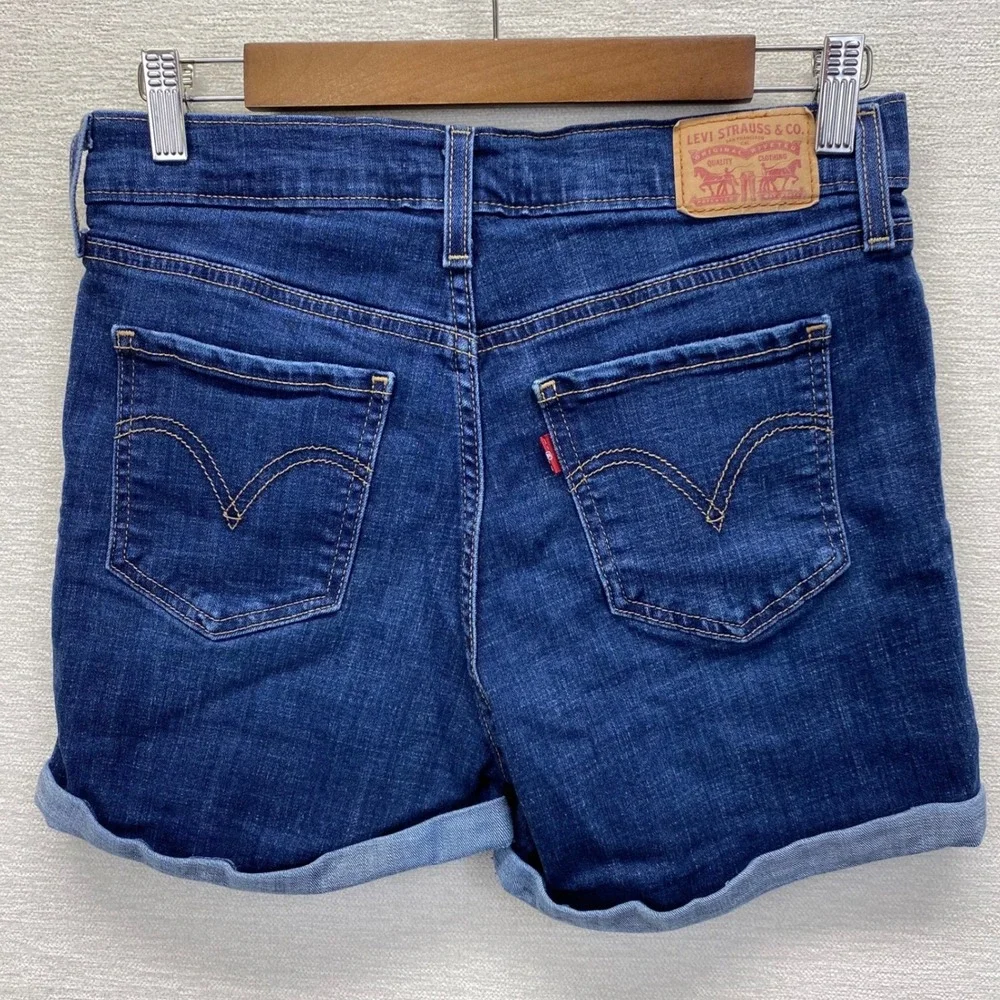 Levi's Mid Length‎ Shorts Womens 28 Dark Wash Blue Denim Cuffed (28.5x4)
